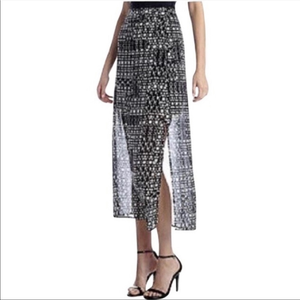 VINCE CAMUTO•sheer lined chiffon maxi skirt